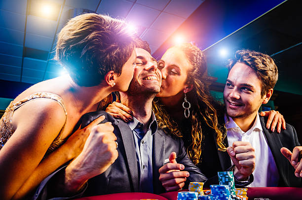 Dadu Online live dealer rolling dice with real-time English-language commentary on dasi4d